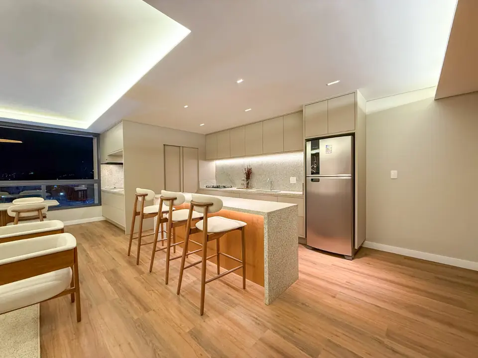 Cozinha integrada do apartamento decorado do Reserva Bela Vista